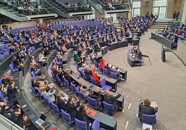 Bild vergrößern: Bundestag: Digitale Abstimmungen zunächst vom Tisch