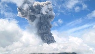 1,5 Kilometer hohe Aschewolke bei Vulkanausbruch in Indonesien