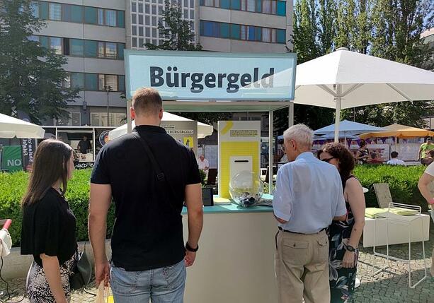 Bild vergrößern: FDP will Bürgergeld verschärfen - Grüne widersprechen