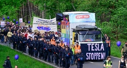 Erneut Proteste gegen Tesla in Brandenburg