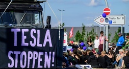 Grünheide: Gegner der Erweiterung des Tesla-Werks kündigen Widerstand an