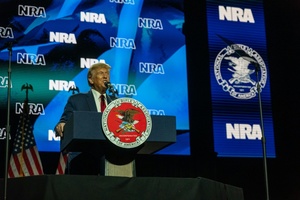 Trump spricht bei Jahresversammlung der US-Waffenlobby NRA
