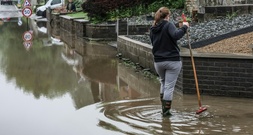 Überschwemmungen setzen auch Teile von Belgien und Ostfrankreich unter Wasser