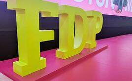 FDP nennt Mindestlohndebatte der SPD 