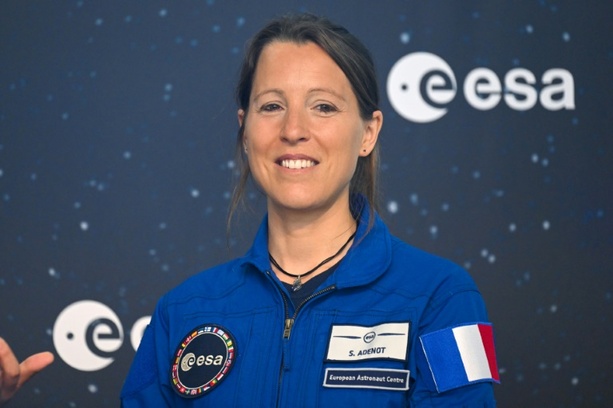 Bild vergrößern: Französin Adenot fliegt 2026 als erste der fünf neuen ESA-Astronauten zur ISS