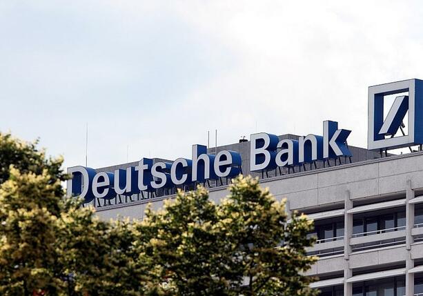Bild vergrößern: Ex-Deutsche-Bank-Chef Rolf Breuer gestorben