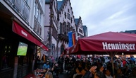 Untersuchung zur Fußball-EM: Hotel und Gastronomie fehlen 8000 Fachkräfte
