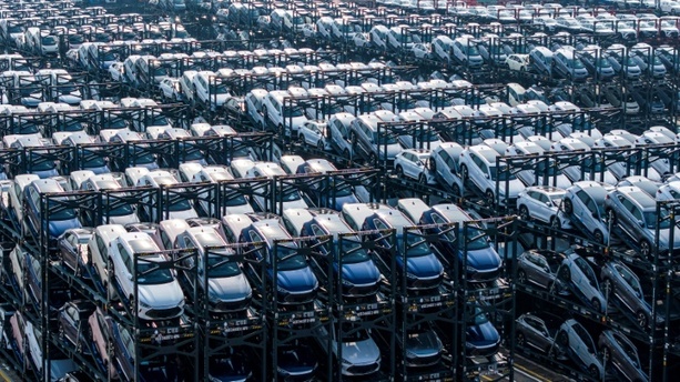 Bild vergrößern: EU-Zölle auf E-Autos: Deutsche Autoindustrie hofft auf Verhandlungslösung mit China