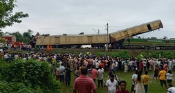 Mindestens sieben Tote bei Zugunglück in Indien