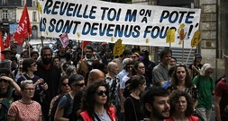 Vor Wahl in Frankreich: Feministische Demonstration gegen Rechtsaußenparteien