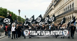 Frankreichs Regierung löst mehrere rechtsextreme Gruppen auf
