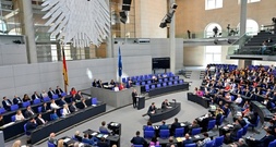 Bundestag berät über strengere Regeln für Mittelverwendung durch Fraktionen
