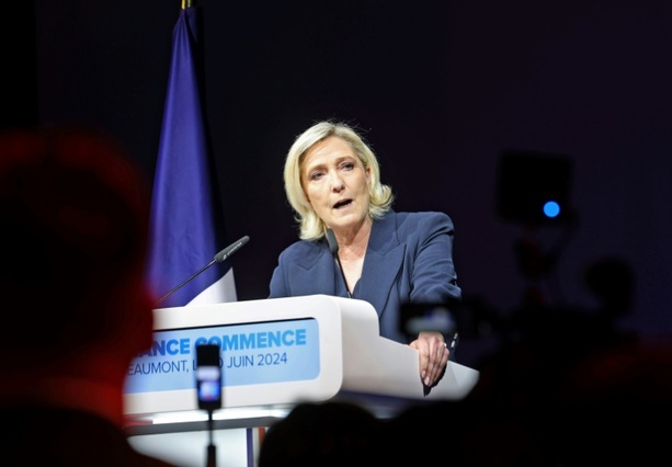 Bild vergrößern: Marine Le Pen: Block Macrons praktisch ausgelöscht