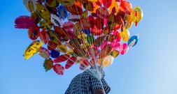 Platzende Luftballons auf Spielplatz lösen Großeinsatz von Polizei in Gera aus