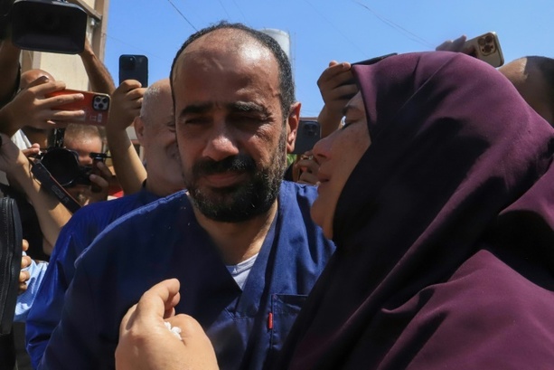 Bild vergrößern: Israel lässt Leiter von Al-Schifa-Krankenhaus im Gazastreifen frei