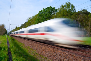 Reiseverkehr - Mehr Schiene, weniger Straße