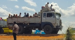 Mehr als 55.000 Menschen fliehen vor Kämpfen aus Stadt im Südosten des Sudan