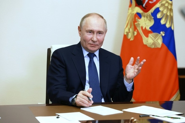 Bild vergrößern: Putin zu Besuch in Kasachstan eingetroffen - Treffen mit Erdogan geplant