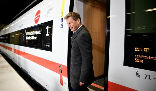 Bild vergrößern: Unionsfraktionsvize Lange fordert rote Karte für Bahn-Chef Lutz
