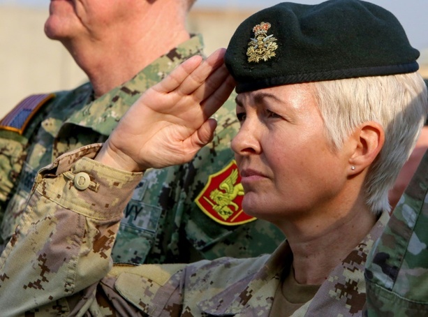 Bild vergrößern: Erstmals führt Frau Streitkräfte von Kanada