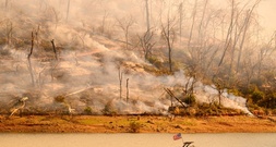 Mehr als 25.000 Menschen müssen vor Waldbrand in Kalifornien fliehen