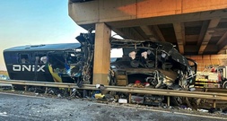 Mindestens zehn Tote und 42 Verletzte bei Unfall mit Reisebus in Brasilien