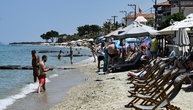Regierung: Bußgelder über 350.000 Euro für illegale Strandnutzung in Griechenland