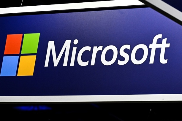 Bild vergrößern: Nach Wettbewerbsbedenken: Microsoft gibt Sitz im  Verwaltungsrat bei OpenAI auf