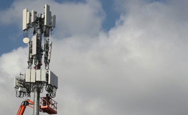Bild vergrößern: Bund verbietet Komponenten chinesischer Hersteller Huawei und ZTE in 5G-Netzen