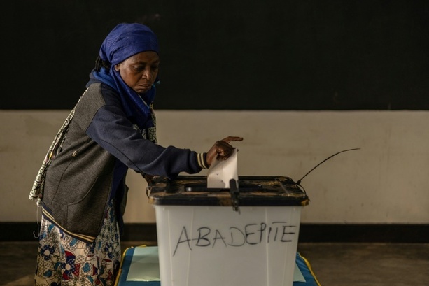 Bild vergrößern: Teilergebnisse: Kagame gewinnt Präsidentschaftswahl in Ruanda mit 99 Prozent