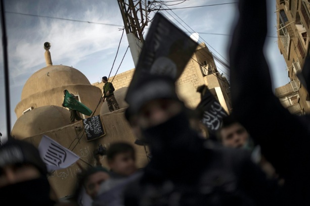 Bild vergrößern: Mutmaßliche Mitglieder dschihadistischer Gruppierungen aus Syrien angeklagt