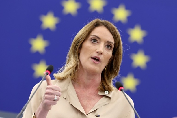 Bild vergrößern: Roberta Metsola als Präsidentin des EU-Parlaments wiedergewählt