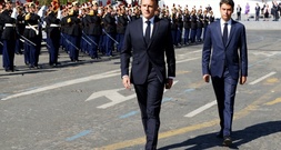 Macron hat Rücktritt der französischen Regierung angenommen