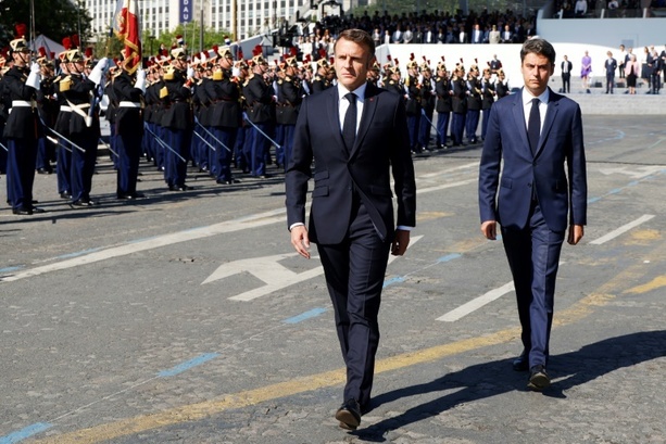 Bild vergrößern: Macron hat Rücktritt der französischen Regierung angenommen