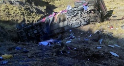 Bus stürzt in Peru in eine Schlucht:  Mindestens 26 Tote und 14 Verletzte