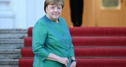 Umfrage: Mehrheit der Deutschen sieht Merkel krisenfester als Scholz