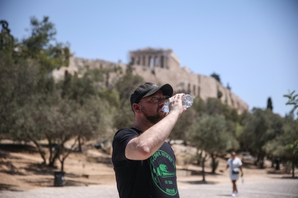 Bild vergrößern: Akropolis in Athen schränkt erneut wegen Hitze ihre Öffnungszeiten ein
