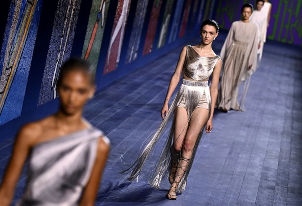 Bild vergrößern: Vorwürfe der Ausbeutung: Ermittlungen gegen Armani und Dior in Italien