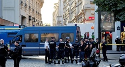Pariser Messerangreifer soll zuvor Jugendlichen in Vorstadt getötet haben