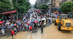 Staatsmedien: Zwölf Tote bei Brückeneinsturz nach schweren Regenfällen in China