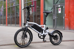 Steeron B25 - Mit Pedalantrieb, ohne Nummernschild