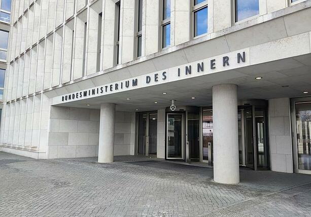 Bild vergrößern: Innenministerium bestätigt Verbot des Islamischen Zentrums Hamburg