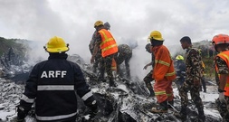 Flugzeug in Nepal mit 19 Menschen an Bord abgestürzt - mehrere Tote
