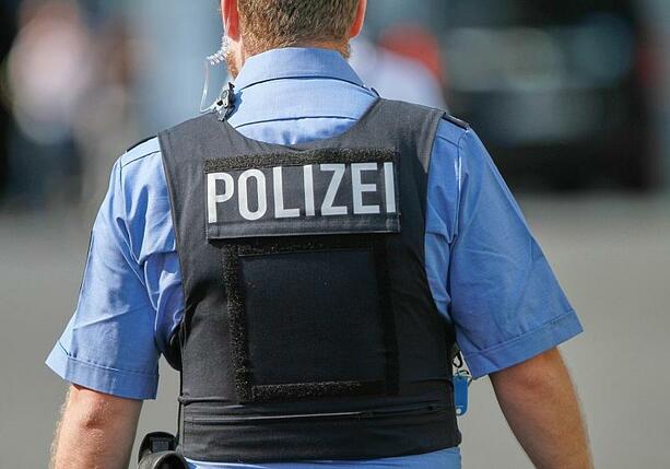 Bild vergrößern: Mutmaßliches IS-Mitglied in Bayern verhaftet
