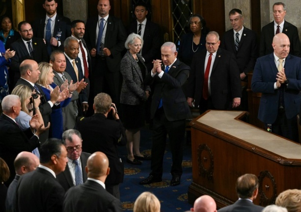 Bild vergrößern: Netanjahu zeigt sich vor US-Kongress zuversichtlich zu Schicksal der Geiseln