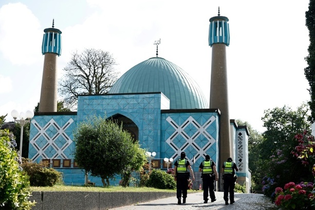 Bild vergrößern: Zentralrat der Muslime ruft zum Erhalt der Blauen Moschee auf