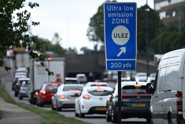 Bild vergrößern: Londoner Bürgermeister lobt positive Effekte von Gebühren für umweltschädliche Autos