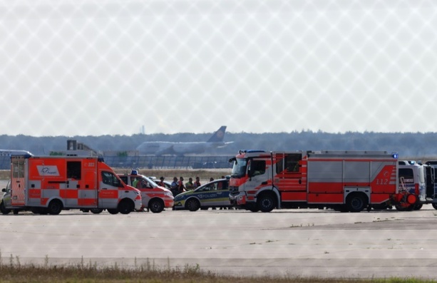 Bild vergrößern: SPD-Politiker Castellucci für härtere Strafen für Flughafen-Kleber