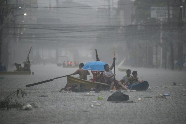 Bild vergrößern: Ankunft von Taifun Gaemi in China: 300.000 Menschen müssen Häuser verlassen