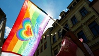 Homophobe Attacke vor CSD in Berlin: Jugendliche verletzten zwei Männer